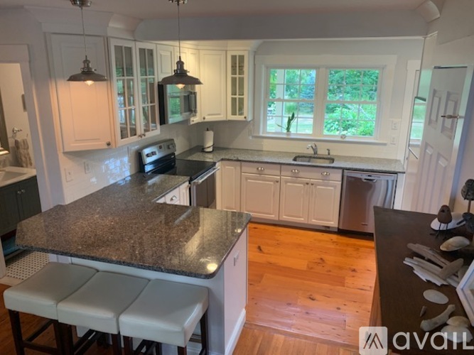 22 Common St 2 Beds Apartment for Rent - Photo gallery 5
