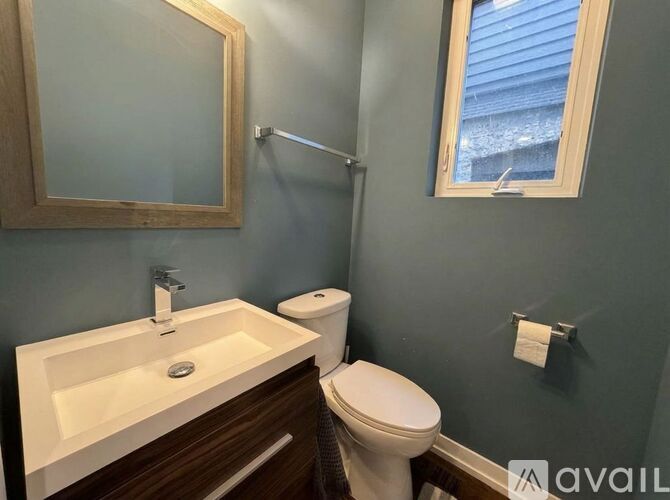 3019 North Christiana Avenue 4 Beds Single Family Home for Rent - Photo gallery 5