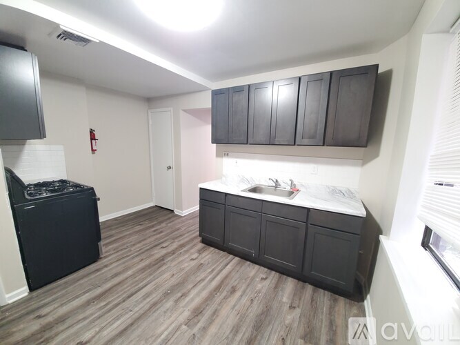 300 Main St 1 Apartment for Rent - Photo gallery 3