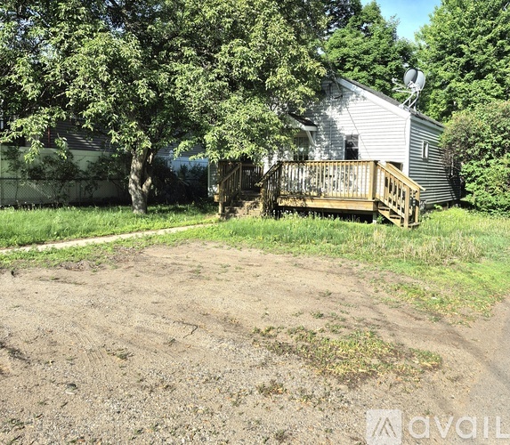 240 36th Ave N 2 Beds Single Family Home for Rent - Photo gallery 5