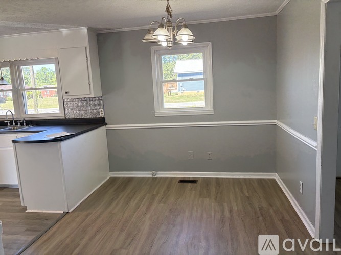 521 Brown Street 2 Beds Single Family Home for Rent - Photo gallery 5