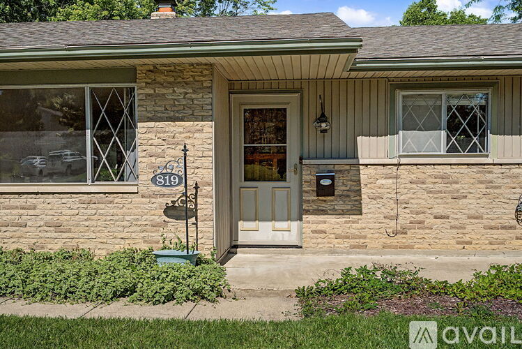 819 Gleneagle Dr 3 Beds Single Family Home for Rent - Photo gallery 4