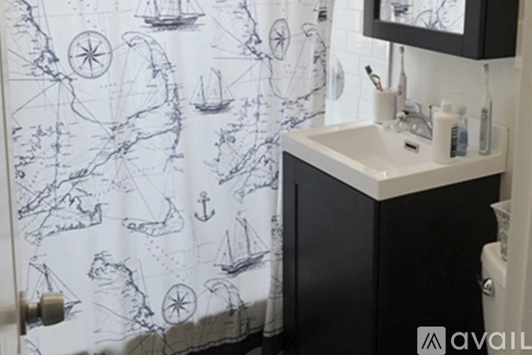 2129 N Dayton St Studio Apartment for Rent - Photo gallery 4