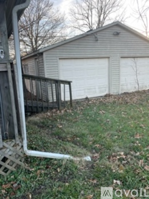 308 N Vine St 3 Beds Single Family Home for Rent - Photo gallery 3