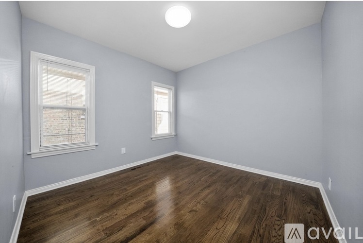 6621 S California Ave 7 Beds Single Family Home for Rent - Photo gallery 4