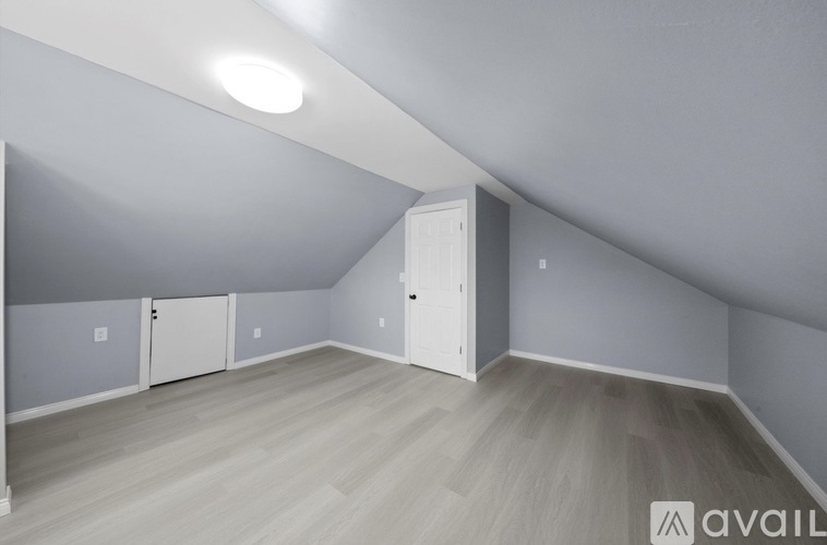6621 S California Ave 7 Beds Single Family Home for Rent - Photo gallery 5