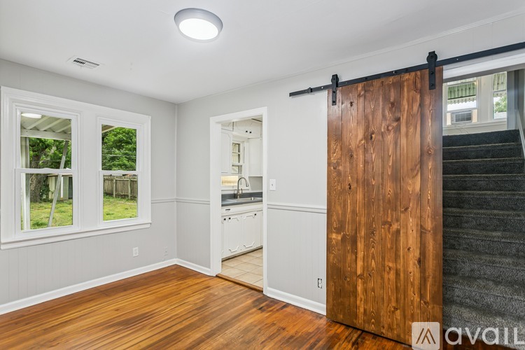 229 S Edwards St 3 Beds Single Family Home for Rent - Photo gallery 5