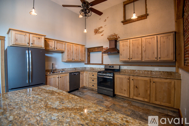 815 1st Ave S 2 Beds Apartment for Rent - Photo gallery 2
