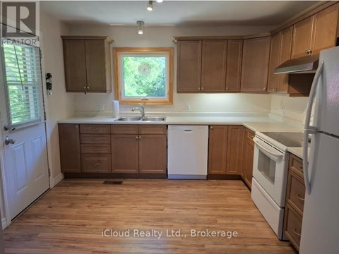 481 24TH STREET W 3 Beds Apartment for Rent
