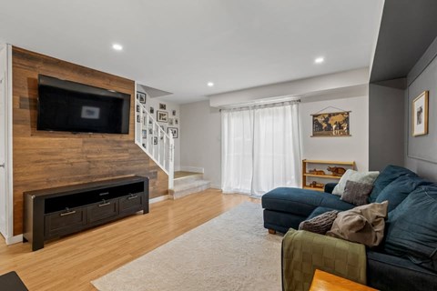 40-110 Deveron Cres 3 Beds Apartment for Rent