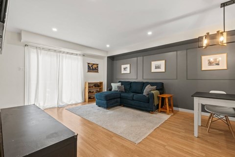 40-110 Deveron Cres 3 Beds Apartment for Rent