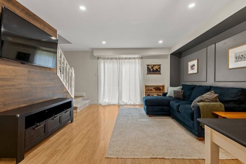 40-110 Deveron Cres 3 Beds Apartment for Rent
