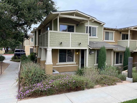 2643 East Foothill Boulevard, #301 3 Beds Apartment for Rent