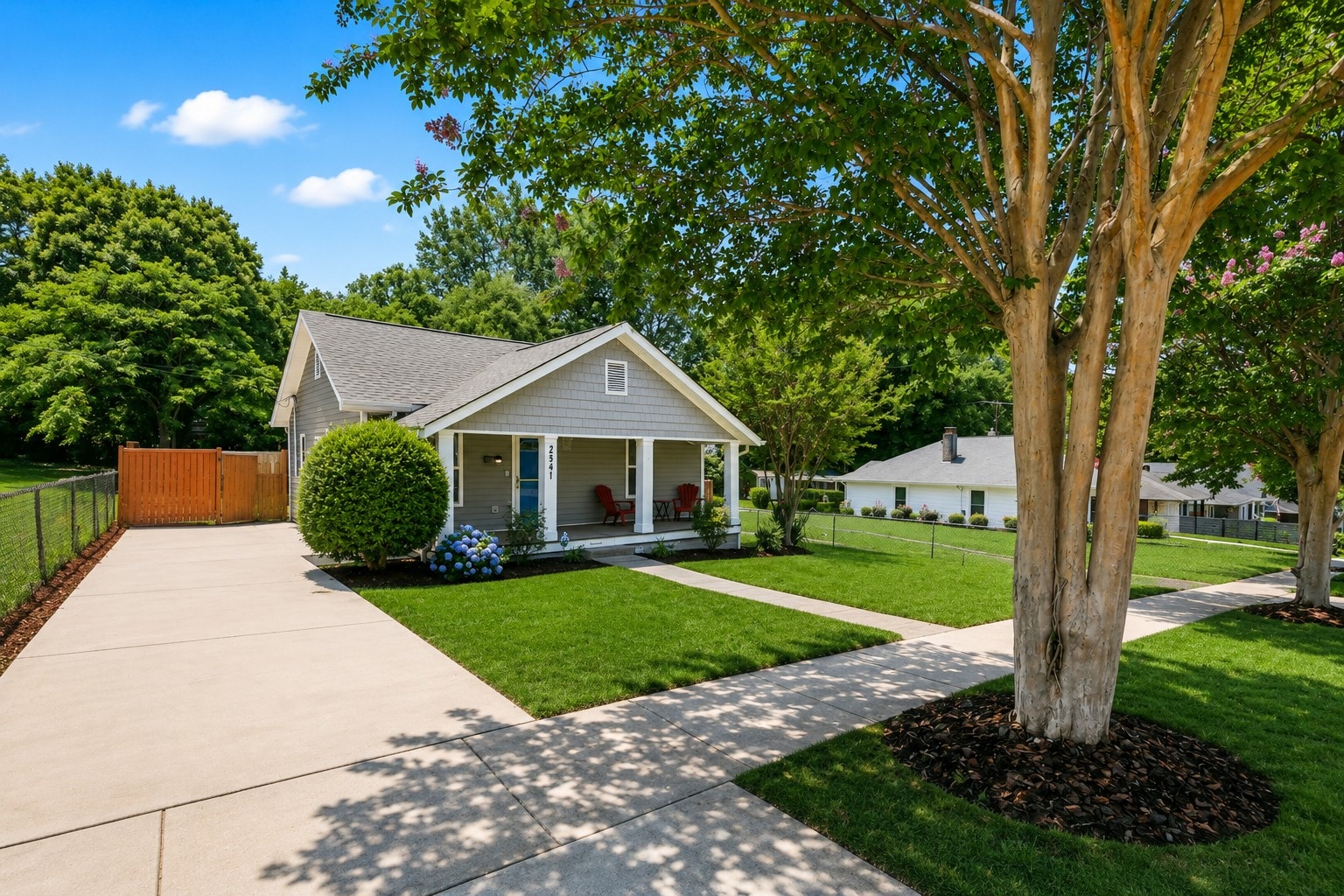 2541 Booker Ave 2 Beds House for Rent - Photo gallery 2