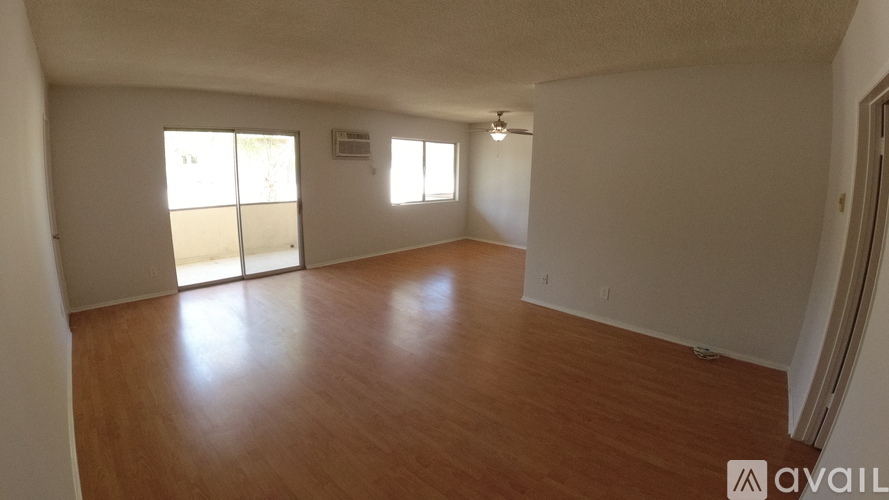5301 Newcastle Ave 1 Apartment for Rent - Photo gallery 2