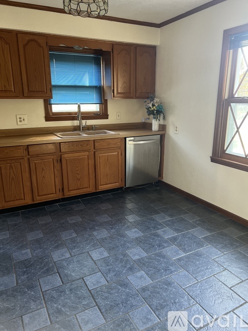 1130 Adelmann Avenue 3 Beds Single Family Home for Rent - Photo gallery 3
