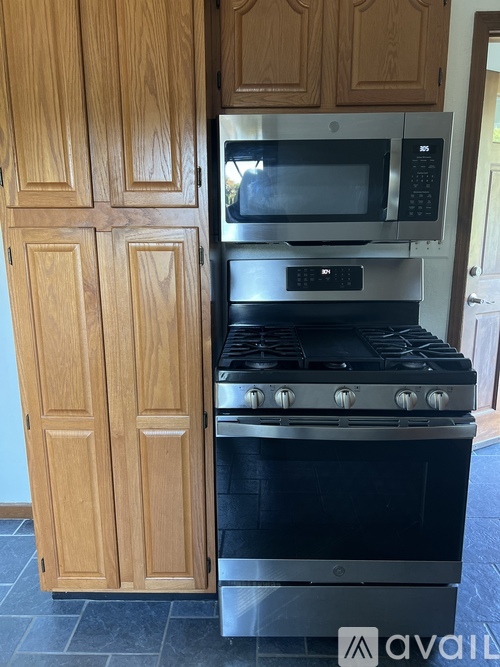 1130 Adelmann Avenue 3 Beds Single Family Home for Rent - Photo gallery 4