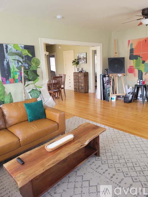 562 28th St 2 Beds Apartment for Rent - Photo gallery 4