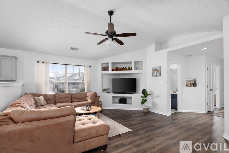 2901 Trailwood Lane 3 Beds Single Family Home for Rent - Photo gallery 4