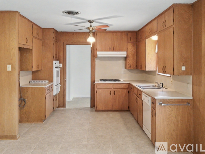 4010 Mockingbird Ln 3 Beds Single Family Home for Rent - Photo gallery 4