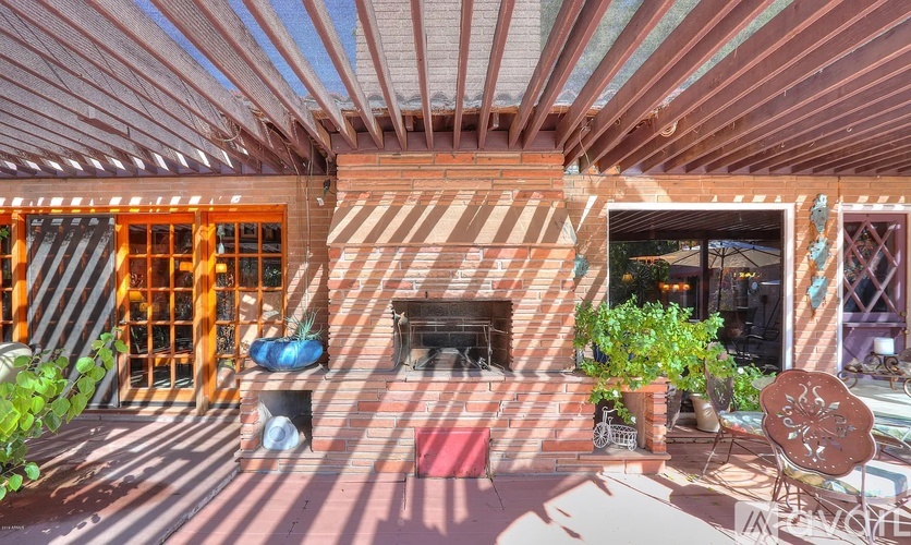 915 East Mc Murray Boulevard 5 Beds Single Family Home for Rent - Photo gallery 3