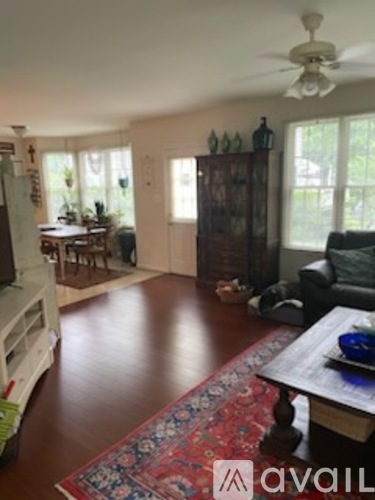 3511 Oak Dr 4 Beds Single Family Home for Rent - Photo gallery 3