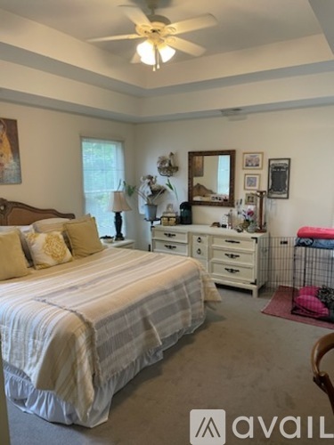 3511 Oak Dr 4 Beds Single Family Home for Rent - Photo gallery 5