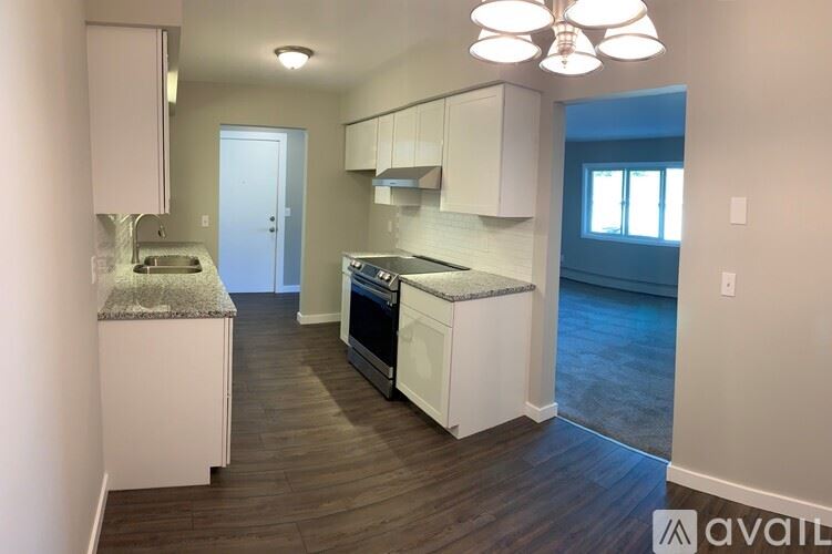 609 Market Street South photo