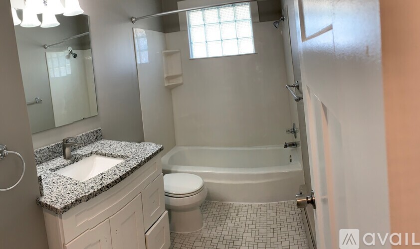 609 Market Street South 2 Beds Apartment for Rent - Photo gallery 3