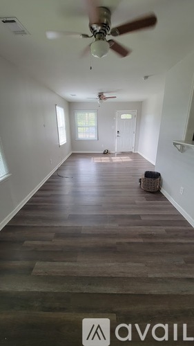 2813 Azalea Ave 3 Beds Single Family Home for Rent - Photo gallery 5