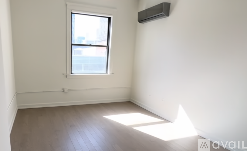 108 W Chicago Ave Studio Apartment for Rent - Photo gallery 3