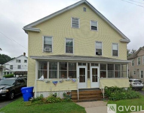 47 Hartford Avenue 3 Beds Apartment for Rent