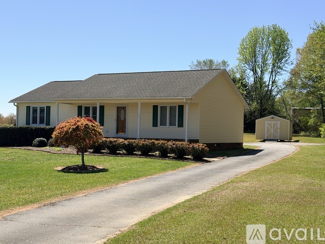 3230 Old Furnace Road 3 Beds Single Family Home for Rent - Photo gallery 2