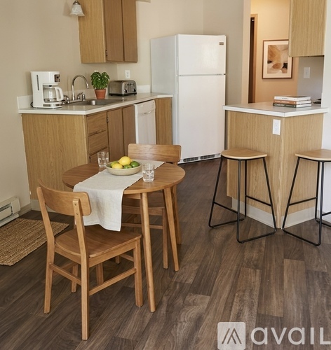 8821 N Hill N Dale 2 Beds Apartment for Rent - Photo gallery 5