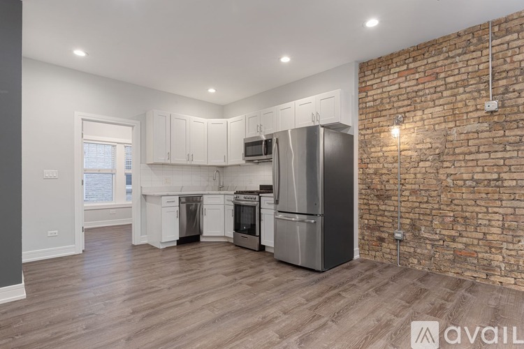1063 W Glenlake Ave 1 Apartment for Rent - Photo gallery 1
