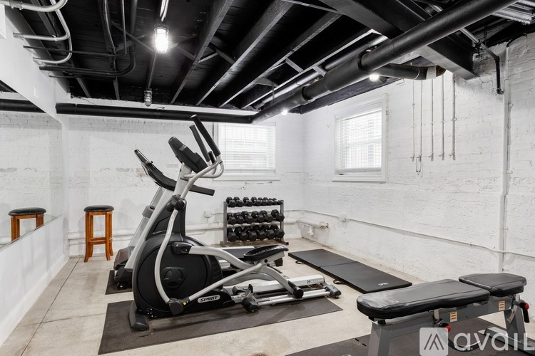 1063 W Glenlake Ave 1 Apartment for Rent - Photo gallery 5