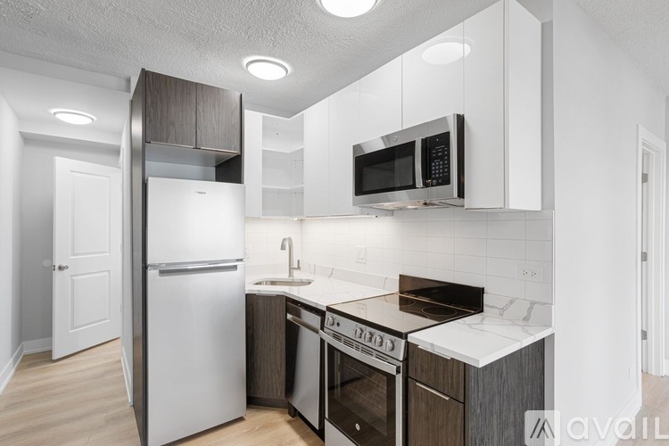 6026 N Winthrop Ave 2 Beds Apartment for Rent - Photo gallery 1