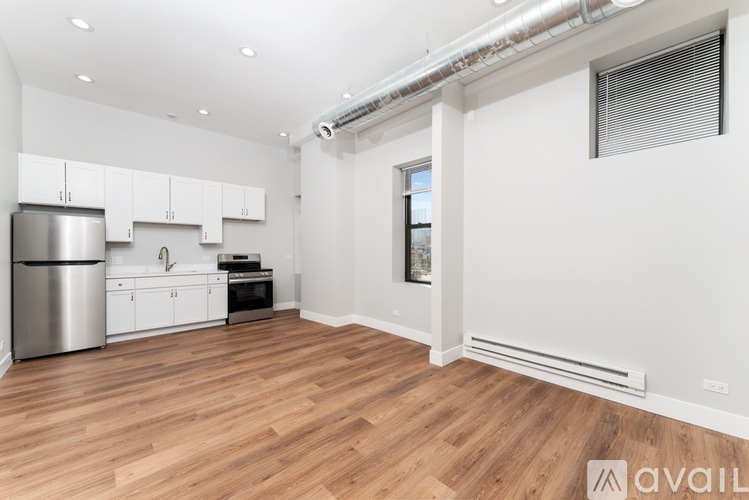 1219 W Devon Ave Studio Apartment for Rent - Photo gallery 5