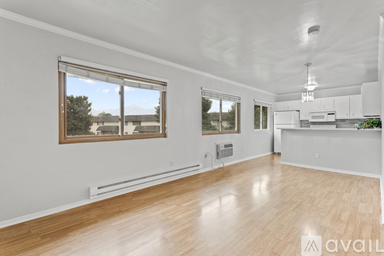 1175 West 1 Condo for Rent - Photo gallery 1