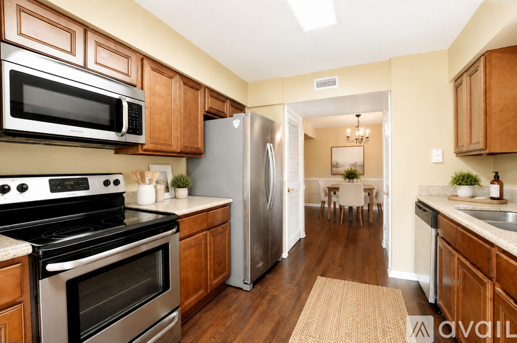 226 Crown Oaks Way 3 Beds Condo for Rent - Photo gallery 3