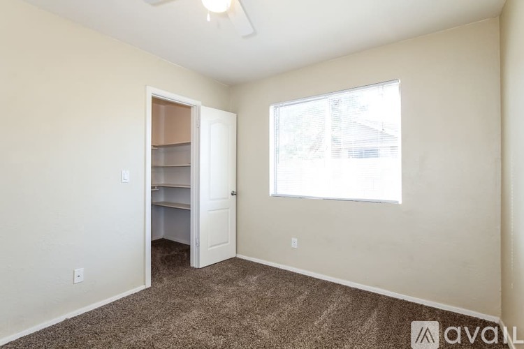 9605 Comstock Rd 3 Beds Single Family Home for Rent - Photo gallery 3