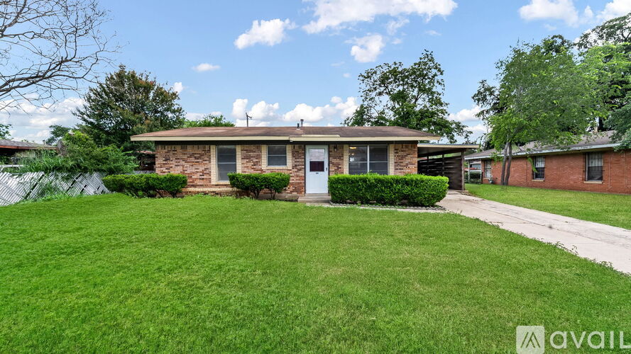 218 E Villaret Blvd 2 Beds Single Family Home for Rent - Photo gallery 1