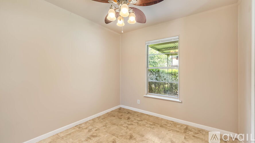 218 E Villaret Blvd 2 Beds Single Family Home for Rent - Photo gallery 3