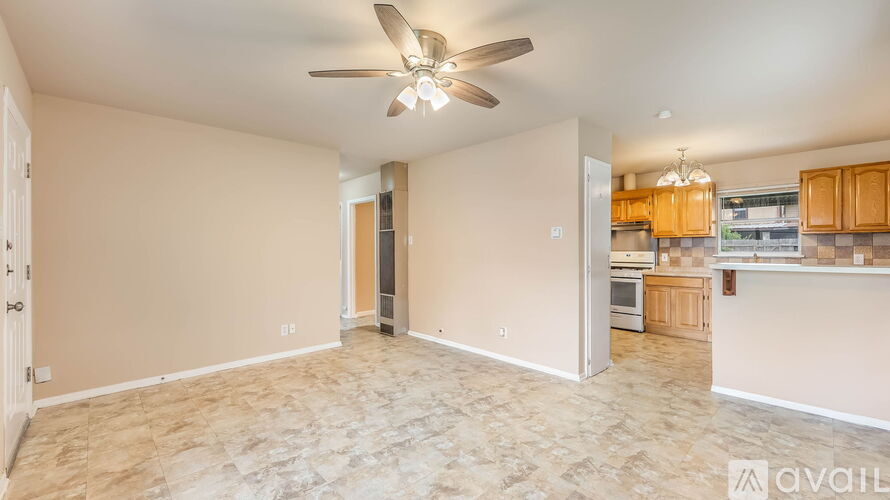 218 E Villaret Blvd 2 Beds Single Family Home for Rent - Photo gallery 5