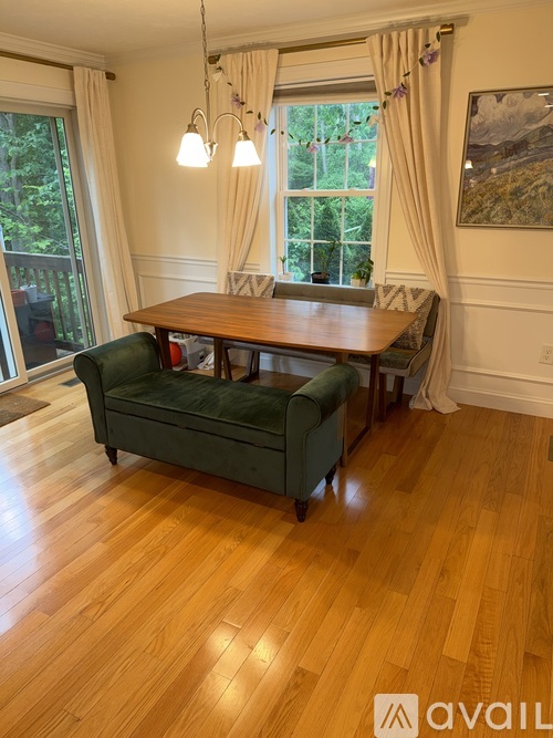 5 Crystal St 4 Beds Single Family Home for Rent - Photo gallery 4