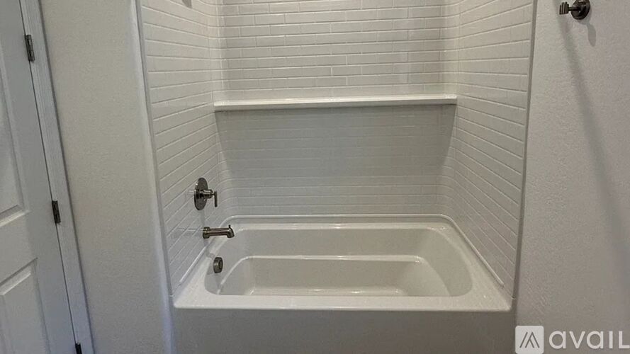 13426 W Eagle Feather Rd 5 Beds Single Family Home for Rent - Photo gallery 5