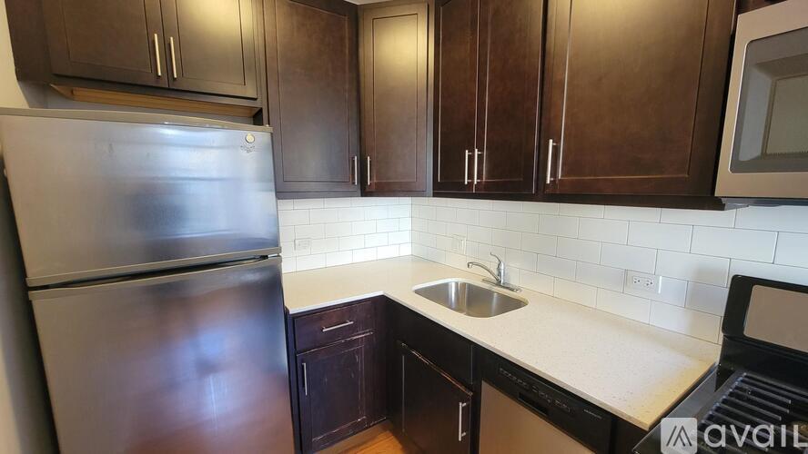 4242 N Sheridan Rd 1 Apartment for Rent - Photo gallery 5