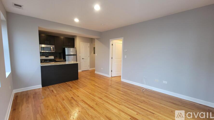 4759 N Maplewood Ave 1 Apartment for Rent - Photo gallery 3