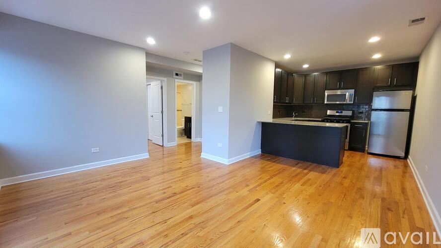 4759 N Maplewood Ave 1 Apartment for Rent - Photo gallery 1