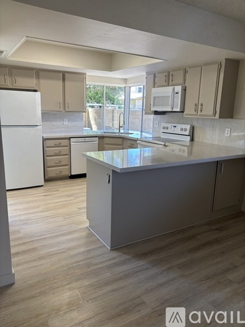 5001 W Carol Ave 3 Beds Apartment for Rent